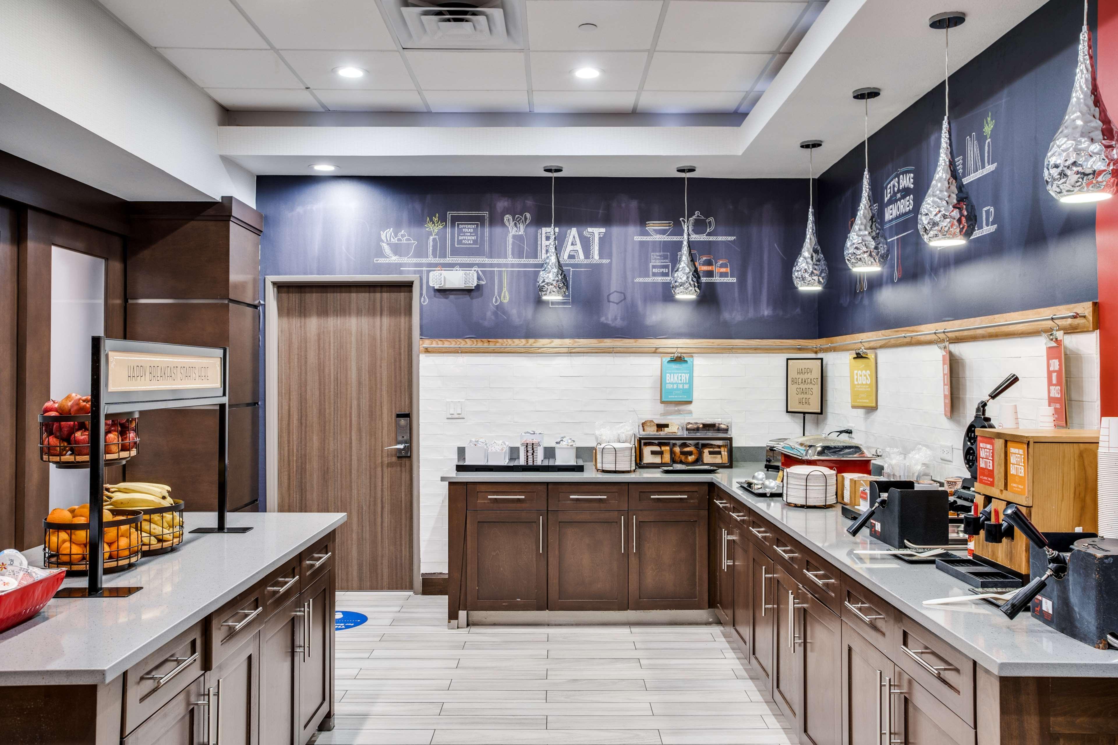 Hampton Inn & Suites Dallas-Central Expy/North Park Area Kültér fotó