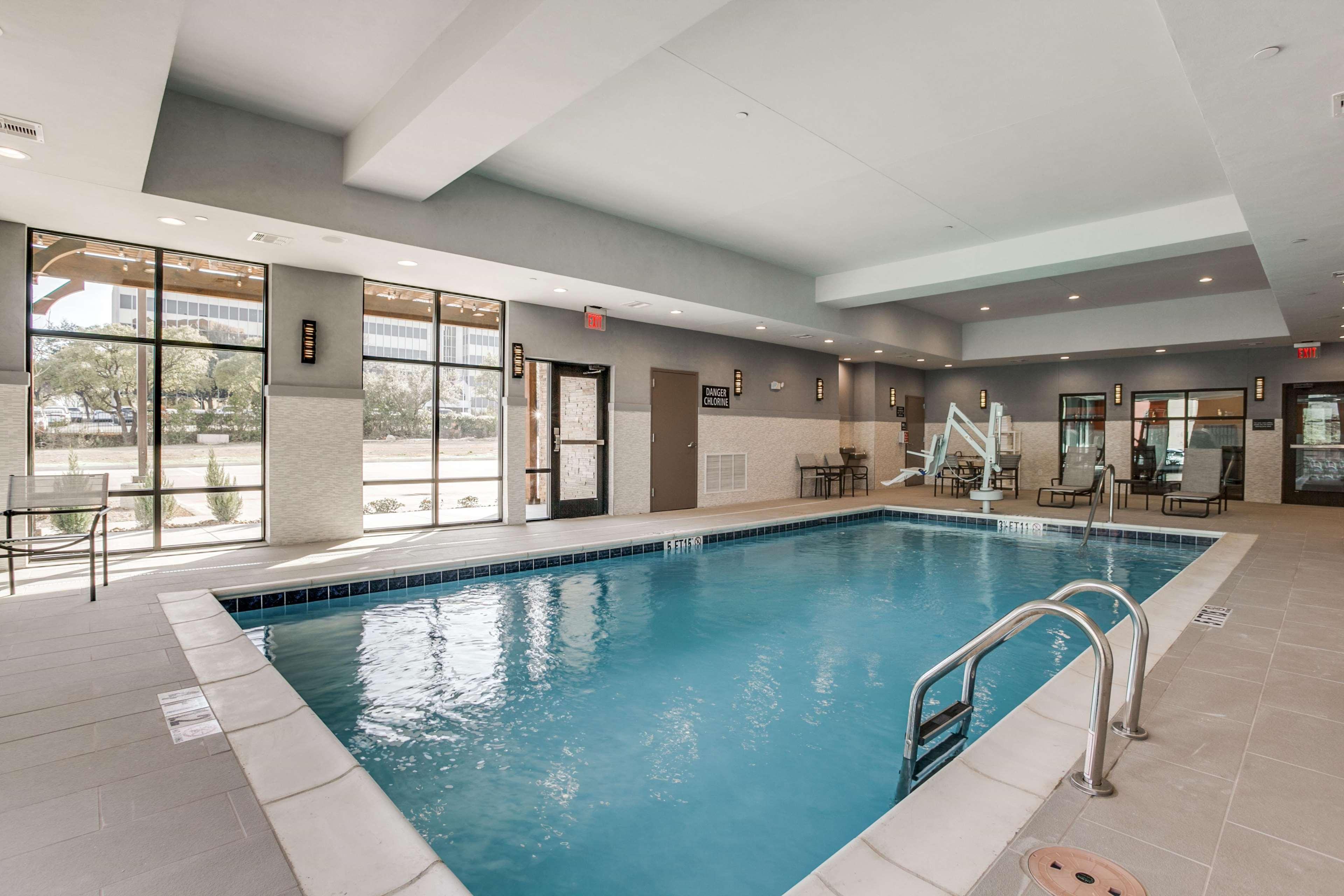 Hampton Inn & Suites Dallas-Central Expy/North Park Area Kültér fotó